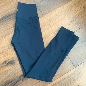 Lululemon ‘in movement’ legging, size 2